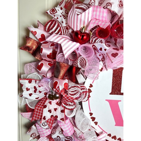 XL Handmade Valentine’s LOVE Ribbon Prelit Wreath 26 ins LED XLW4 - Picture 6 of 11